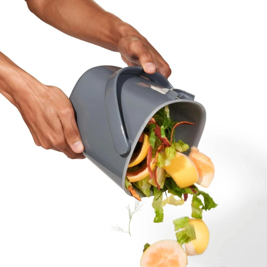 OXO Good Grips Afvalemmer Grijs 3 Liter OXO Good Grips Afvalemmer Grijs 3 Liter -Praktische Winkel Voor Keukenbenodigdheden 13295900 Compostemmer3LiterGrijs5 5