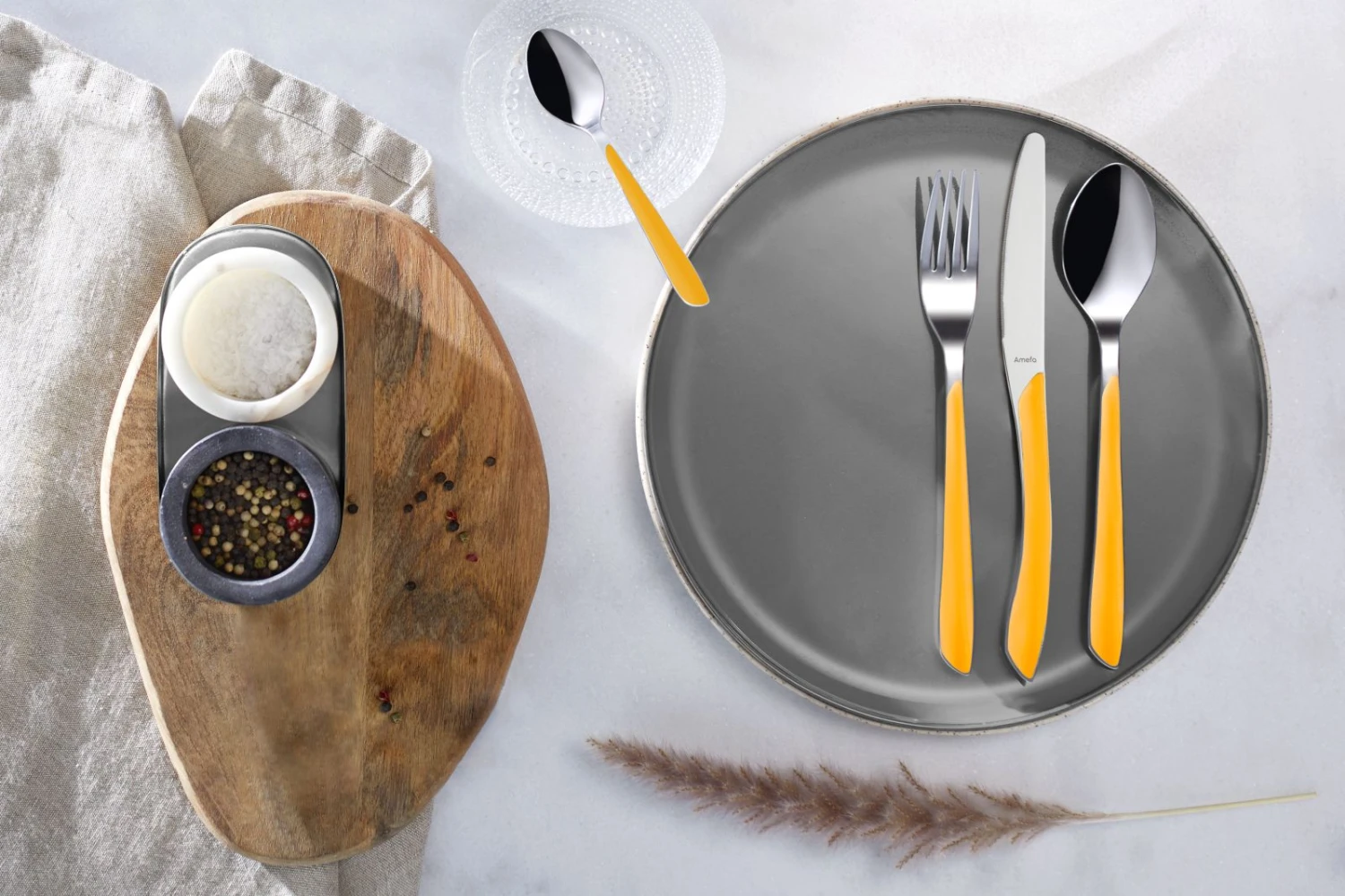 Amefa Bestekset Eclat - Mustard Yellow Matt - 24-delig / 6 personen Amefa Bestekset Eclat - Mustard Yellow Matt - 24-delig / 6 Personen -Praktische Winkel Voor Keukenbenodigdheden 2294YMTR42C71 1 1