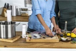 Zwilling Sous Vide Stick Enfinigy - Nauwkeurige Temperatuurinstelling - IPX7 Waterproof - Zwart 12 Zwilling Sous Vide Stick Enfinigy - Nauwkeurige Temperatuurinstelling - IPX7 Waterproof - Zwart -Praktische Winkel Voor Keukenbenodigdheden 4009839546716 10