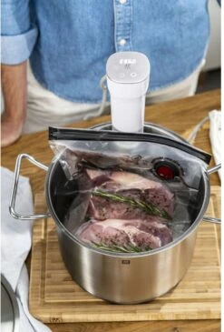 Zwilling Sous Vide Stick Enfinigy - Nauwkeurige Temperatuurinstelling - IPX7 Waterproof - Zwart 13 Zwilling Sous Vide Stick Enfinigy - Nauwkeurige Temperatuurinstelling - IPX7 Waterproof - Zwart -Praktische Winkel Voor Keukenbenodigdheden 4009839546716 11