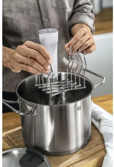 Zwilling Verstelbaar Sous Vide Rek Enfinigy - 15 tot 47 cm Zwilling Verstelbaar Sous Vide Rek Enfinigy - 15 Tot 47 Cm -Praktische Winkel Voor Keukenbenodigdheden 4009839643897 5