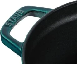 Staub Braadpan / Cocotte - La Mer - ø 28 Cm / 6.7 Liter 4 Staub Braadpan / Cocotte - La Mer - ø 28 Cm / 6.7 Liter -Praktische Winkel Voor Keukenbenodigdheden 40501115 2