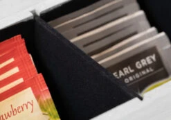 Sakura Tea Theedoos - Wit - 6-vaks - Met Fluweel - 43 X 9 Cm 6 Sakura Tea Theedoos - Wit - 6-vaks - Met Fluweel - 43 X 9 Cm -Praktische Winkel Voor Keukenbenodigdheden 5 detail 6 lang wit 1