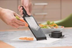 Gefu Mandoline Violi -Praktische Winkel Voor Keukenbenodigdheden 50440 VIOLI Ambiente