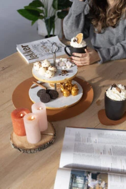 Jay Hill Etagere Marmer Goud 2-Laags 4 Jay Hill Etagere Marmer Goud 2-Laags -Praktische Winkel Voor Keukenbenodigdheden 7 8720812849278 5