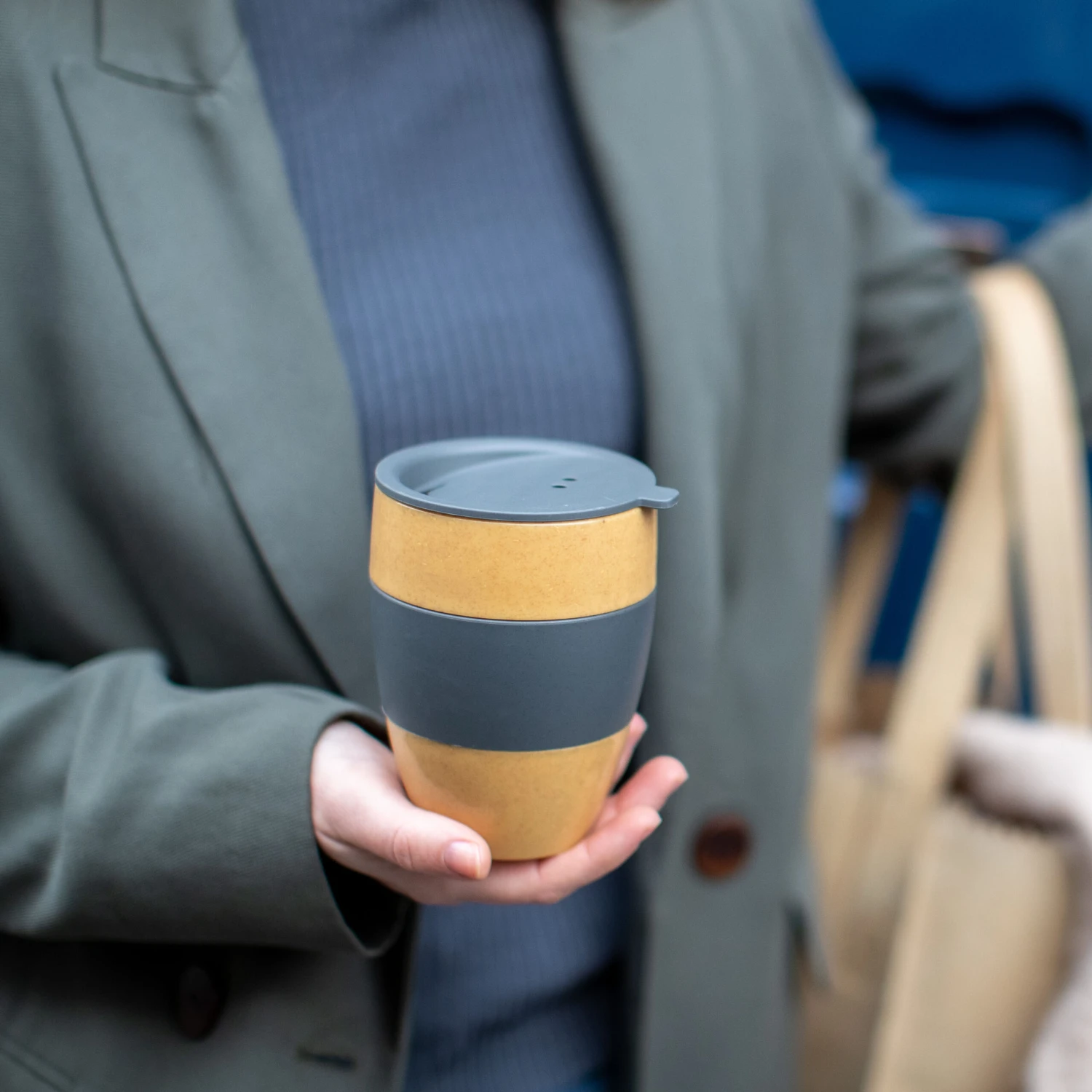 Koziol Koffiebeker Aroma To Go Grijs 400 ml Koziol Koffiebeker Aroma To Go Grijs 400 Ml -Praktische Winkel Voor Keukenbenodigdheden 7589 aroma to go 701 shp 13 os1 scaled