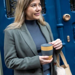 Koziol Koffiebeker Aroma To Go Grijs 400 Ml 6 Koziol Koffiebeker Aroma To Go Grijs 400 Ml -Praktische Winkel Voor Keukenbenodigdheden 7589 aroma to go 701 shp 6 os1