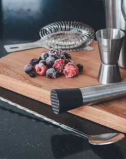 Vacu Vin Cocktail Zeef - Zilver - ø 9.5 Cm 4 Vacu Vin Cocktail Zeef - Zilver - ø 9.5 Cm -Praktische Winkel Voor Keukenbenodigdheden 78623606 Bar Spoon Lifestyle V1 scaled 3