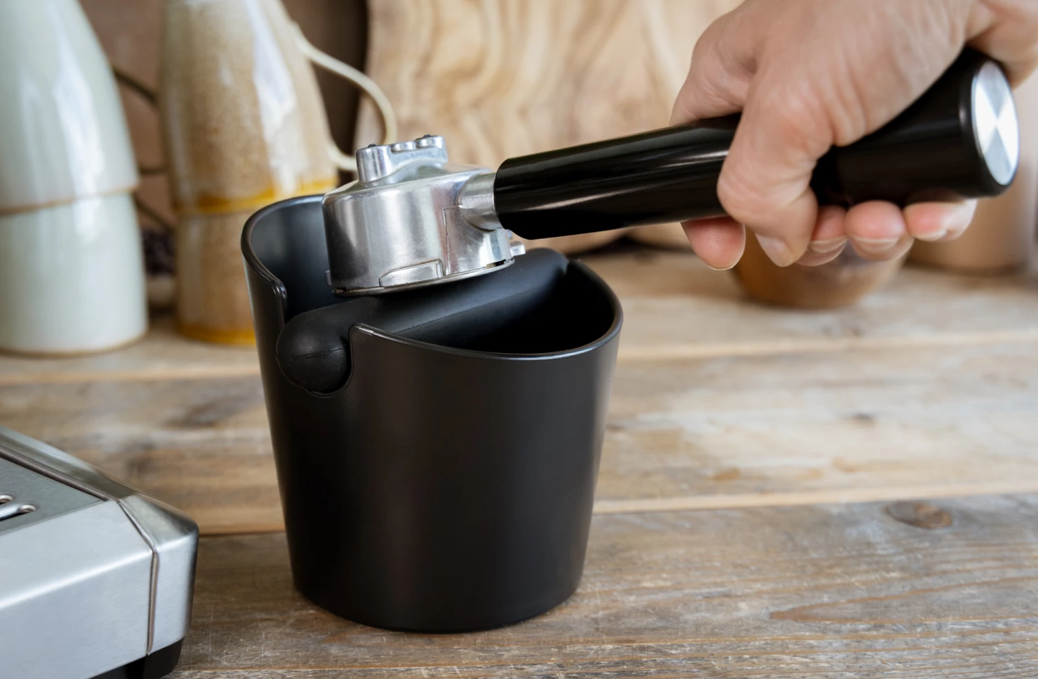 Jay Hill Uitklopbak Koffie Espresso Zwart Jay Hill Uitklopbak Koffie Espresso Zwart -Praktische Winkel Voor Keukenbenodigdheden 8720364451127 2