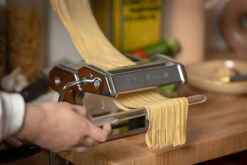 Blackwell Pastamachine Set (met 2 Opzetstukken) - RVS 7 Blackwell Pastamachine Set (met 2 Opzetstukken) - RVS -Praktische Winkel Voor Keukenbenodigdheden 8720364453701 10 1