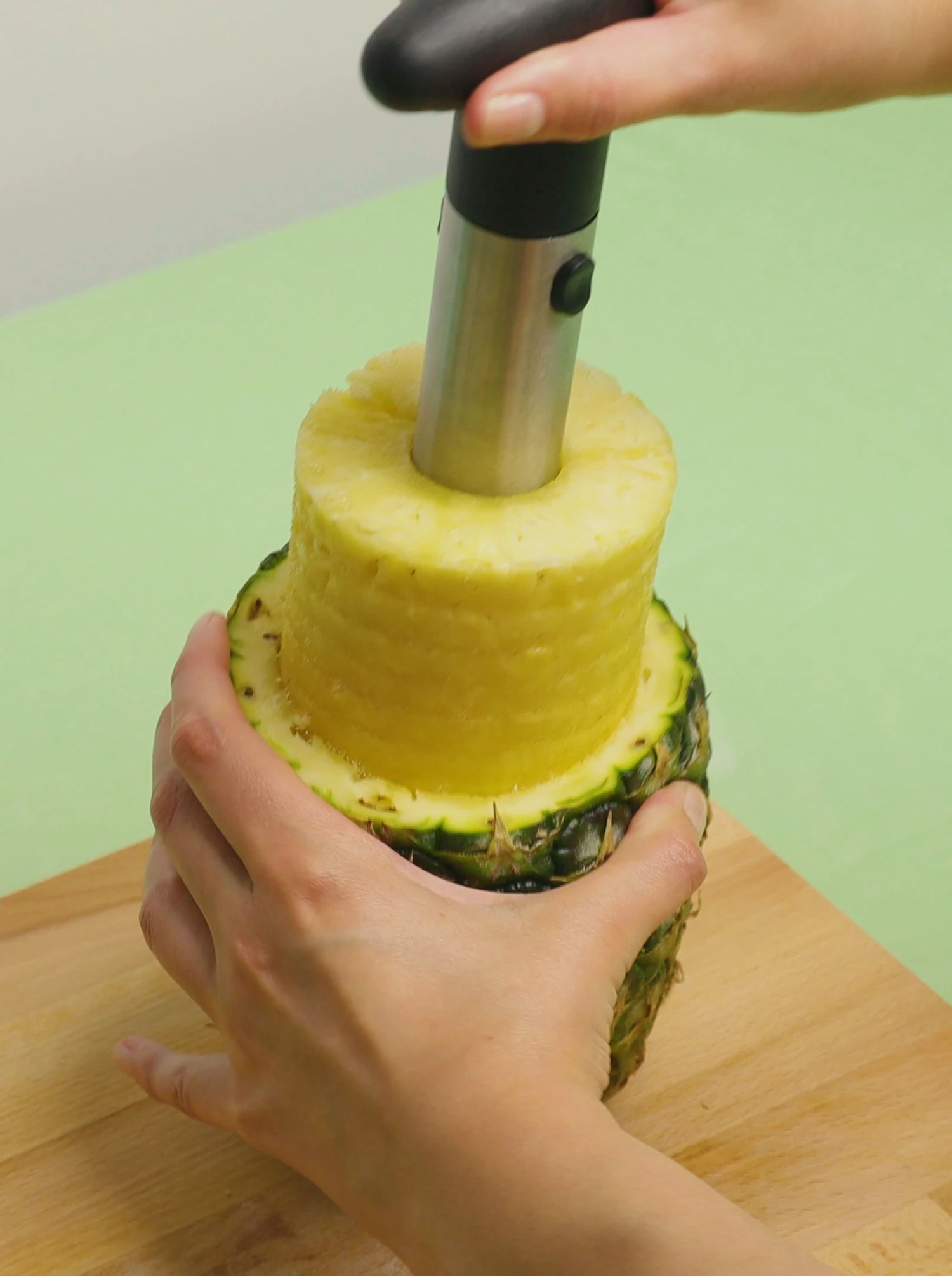 Sareva Ananassnijder / Ananasboor - RVS Sareva Ananassnijder / Ananasboor - RVS -Praktische Winkel Voor Keukenbenodigdheden 8720364454579 1 2