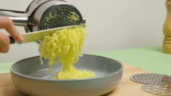 Sareva Pureeknijper / Aardappelpers - RVS - ø 10 Cm -Praktische Winkel Voor Keukenbenodigdheden 8720364454593 1 1