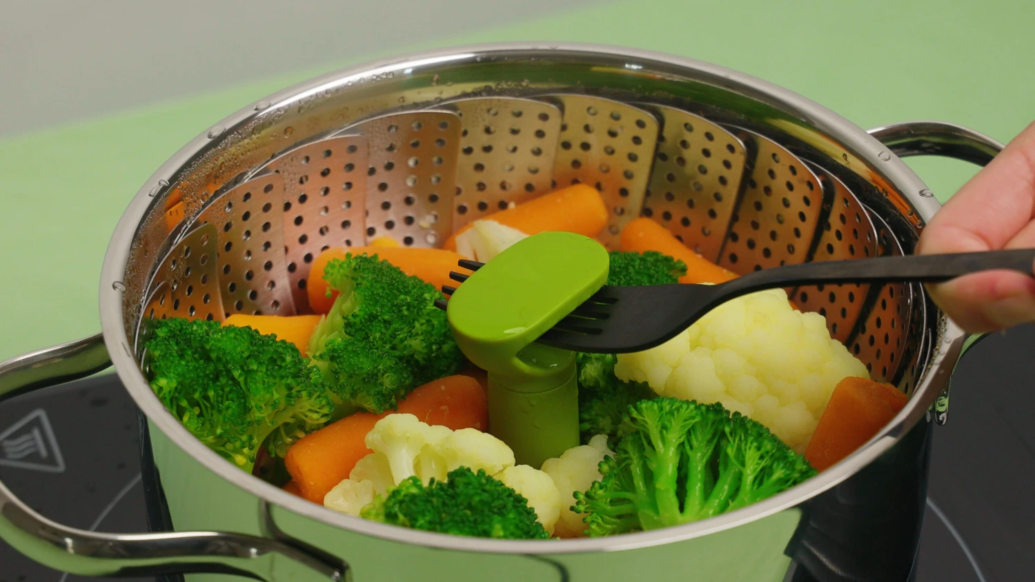 Sareva Stoommandje - RVS - verstelbaar van ø 17 - 27 cm Sareva Stoommandje - RVS - Verstelbaar Van ø 17 - 27 Cm -Praktische Winkel Voor Keukenbenodigdheden 8720364454647 2 scaled