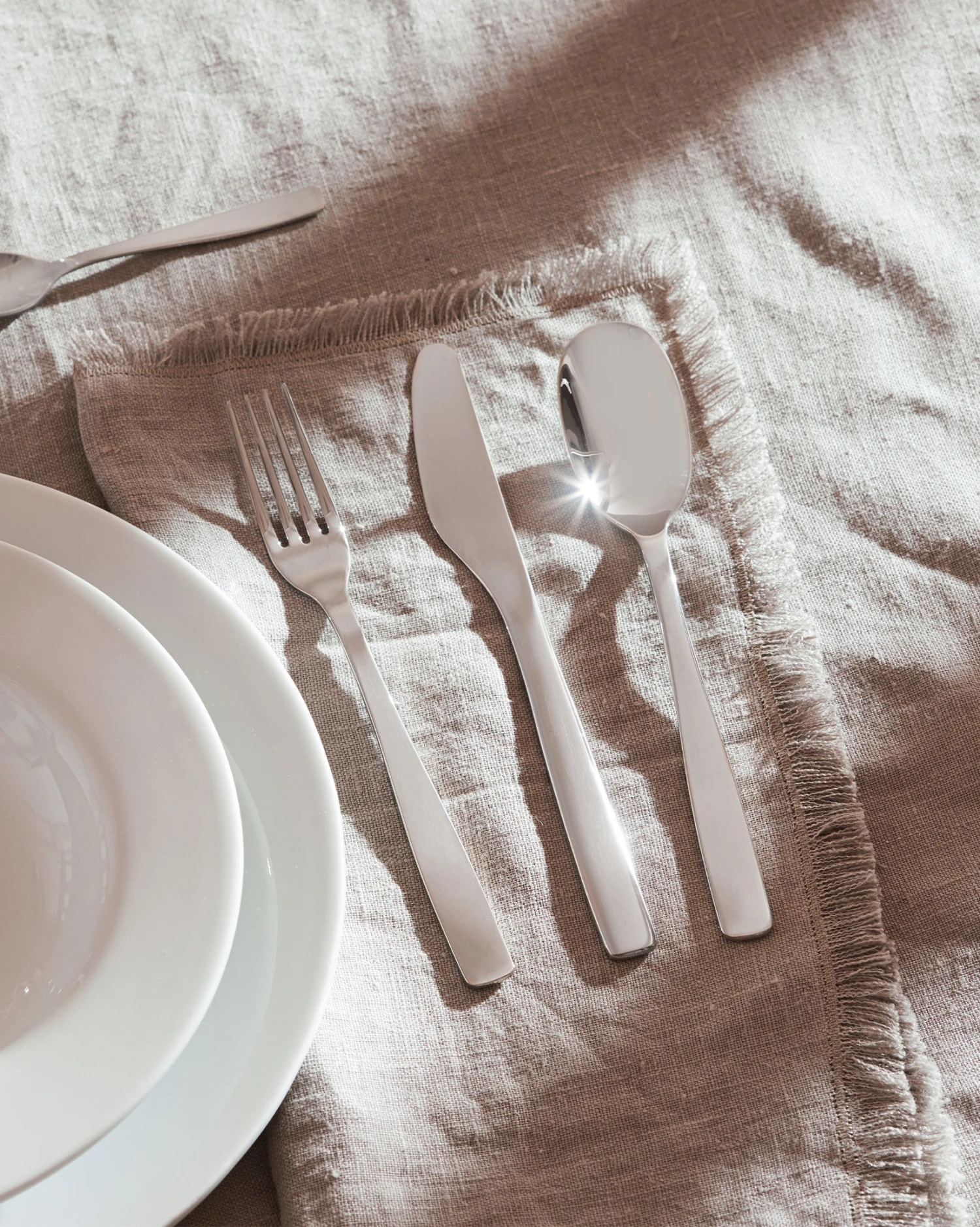 Alessi Bestekset Knifeforkspoon - AJM22S24M - Monoblock - 24-delig / 6 personen - door Jasper Morrison Alessi Bestekset Knifeforkspoon - AJM22S24M - Monoblock - 24-delig / 6 Personen - Door Jasper Morrison -Praktische Winkel Voor Keukenbenodigdheden AJM22S4 M