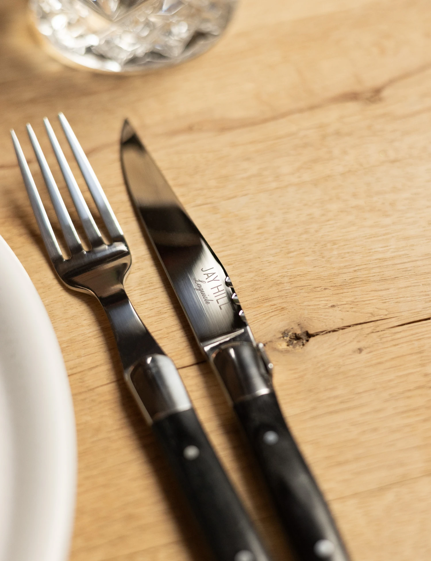 Jay Hill Bestekset Laguiole - Zwart - 16-delig / 4 personen Jay Hill Bestekset Laguiole - Zwart - 16-delig / 4 Personen -Praktische Winkel Voor Keukenbenodigdheden AR7A5843 1