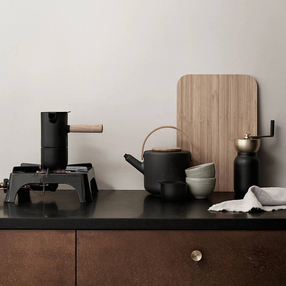 Stelton Suikerpot Theo Black 100 ml Stelton Suikerpot Theo Black 100 Ml -Praktische Winkel Voor Keukenbenodigdheden Collar collection 2