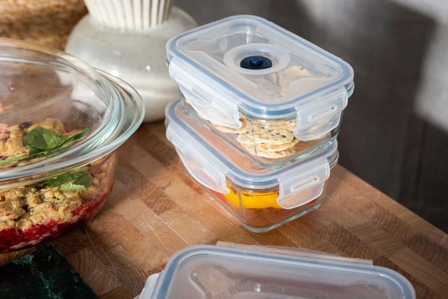 Sareva Vacuum Ovenschalen / Vershoudbakjes - Hittebestendig Glas - 3 delige set / 970 ml + 1.7 ltr Sareva Vacuum Ovenschalen / Vershoudbakjes - Hittebestendig Glas - 3 Delige Set / 970 Ml + 1.7 Ltr -Praktische Winkel Voor Keukenbenodigdheden Crumble in ovenschaal en vershoudbakjes 4 2 scaled