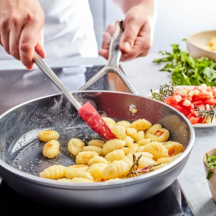 Demeyere Koekenpan Alu Plus 3 - Ceraforce - ø 30 cm - keramische anti-aanbaklaag Demeyere Koekenpan Alu Plus 3 - Ceraforce - ø 30 Cm - Keramische Anti-aanbaklaag -Praktische Winkel Voor Keukenbenodigdheden Demeyere Alu Plus 3 3