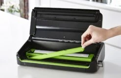 FoodSaver Vacumeermachine Profi Line - RVS - FFS005/X 5 FoodSaver Vacumeermachine Profi Line - RVS - FFS005/X -Praktische Winkel Voor Keukenbenodigdheden FFS005VacuumSealer HandDripTray 5d36f3b4860201.97438956