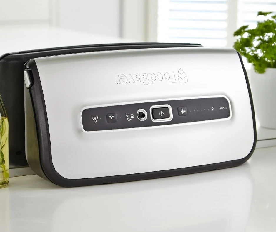 FoodSaver Vacumeermachine Urban Premium Plus - zilver - FFS016/X FoodSaver Vacumeermachine Urban Premium Plus - Zilver - FFS016/X -Praktische Winkel Voor Keukenbenodigdheden FFS016X Lifestyle Storage 5d3ad3af310f39.60574022