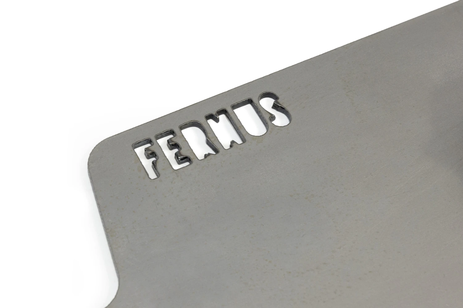 Fernus & Friends Fireplate - Bakplaat voor op vuur Fernus & Friends Fireplate - Bakplaat Voor Op Vuur -Praktische Winkel Voor Keukenbenodigdheden Fernus Fireplate 03 scaled