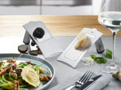Gefu Gourmet Rasp Formaggio RVS 4 Gefu Gourmet Rasp Formaggio RVS -Praktische Winkel Voor Keukenbenodigdheden Gefu Gourmetrasp 3