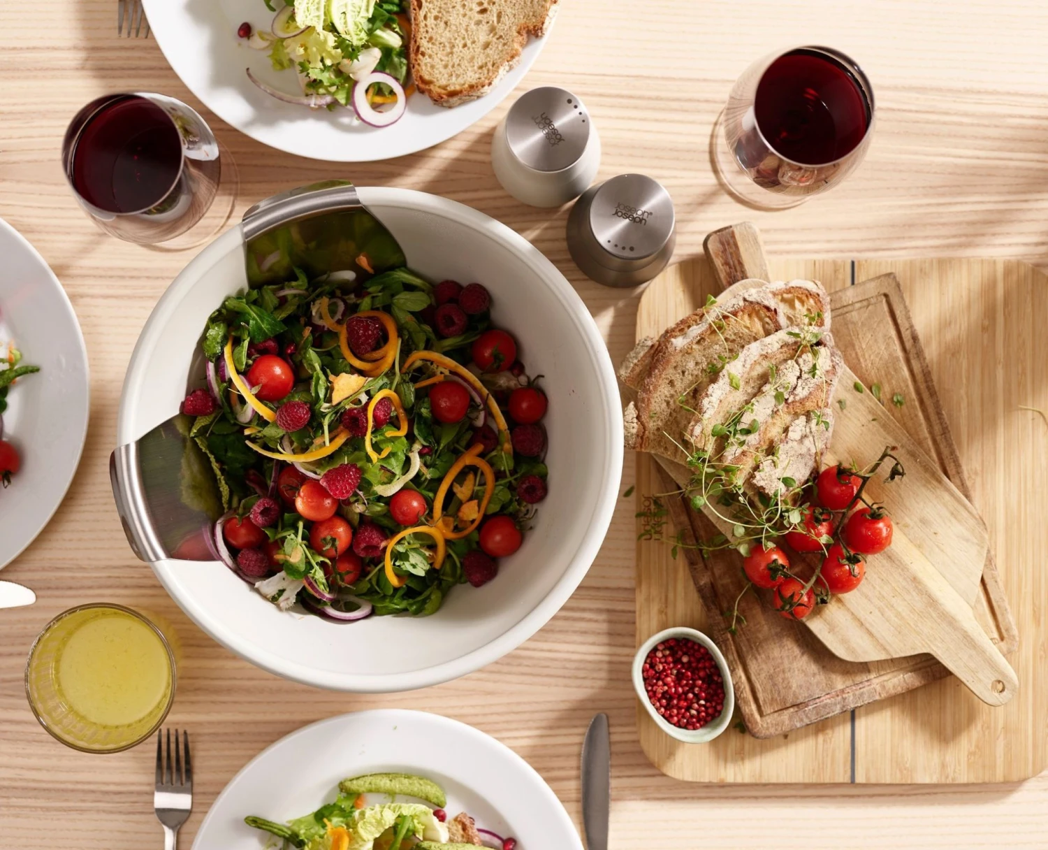 Joseph Joseph Saladeschaal - met slabestek - Uno - ø 30 cm Joseph Joseph Saladeschaal - Met Slabestek - Uno - ø 30 Cm -Praktische Winkel Voor Keukenbenodigdheden