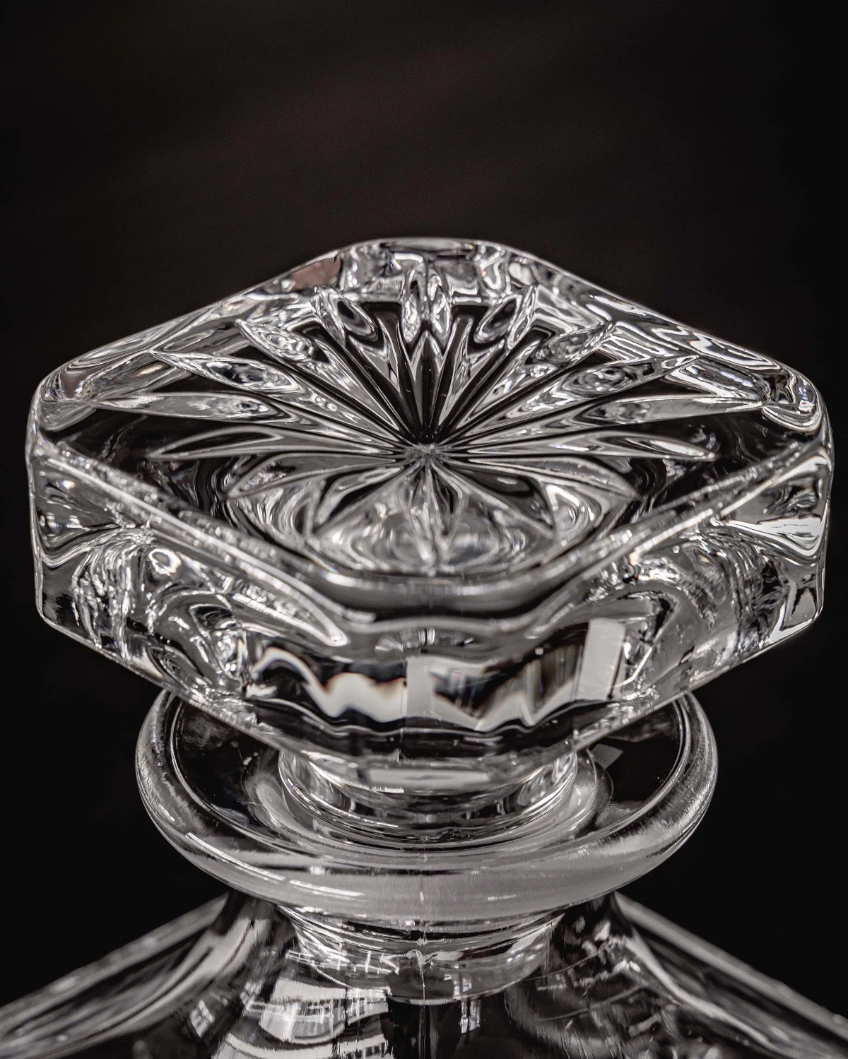 Cookinglife Whiskey Set (karaf & whiskeyglazen) Moray - 3 delige set Cookinglife Whiskey Set (karaf & Whiskeyglazen) Moray - 3 Delige Set -Praktische Winkel Voor Keukenbenodigdheden Karaf set 01 6 1 2