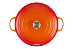 Le Creuset Braadpan Signature - Marmite - Oranjerood - ø 32 Cm / 7 Liter 6 Le Creuset Braadpan Signature - Marmite - Oranjerood - ø 32 Cm / 7 Liter -Praktische Winkel Voor Keukenbenodigdheden LC 20200117 HL PS FS 21114320900430 004