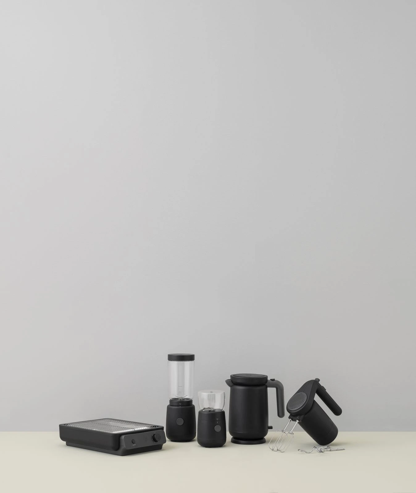 Rig-Tig Handmixer Foodie - 170 W - zwart RIG TIG Rig-Tig Handmixer Foodie - 170 W - Zwart -Praktische Winkel Voor Keukenbenodigdheden LS Z00601 1 Z00602 1 Z00603 1 Z00604 1 Z00605 1 FOODIE black 1