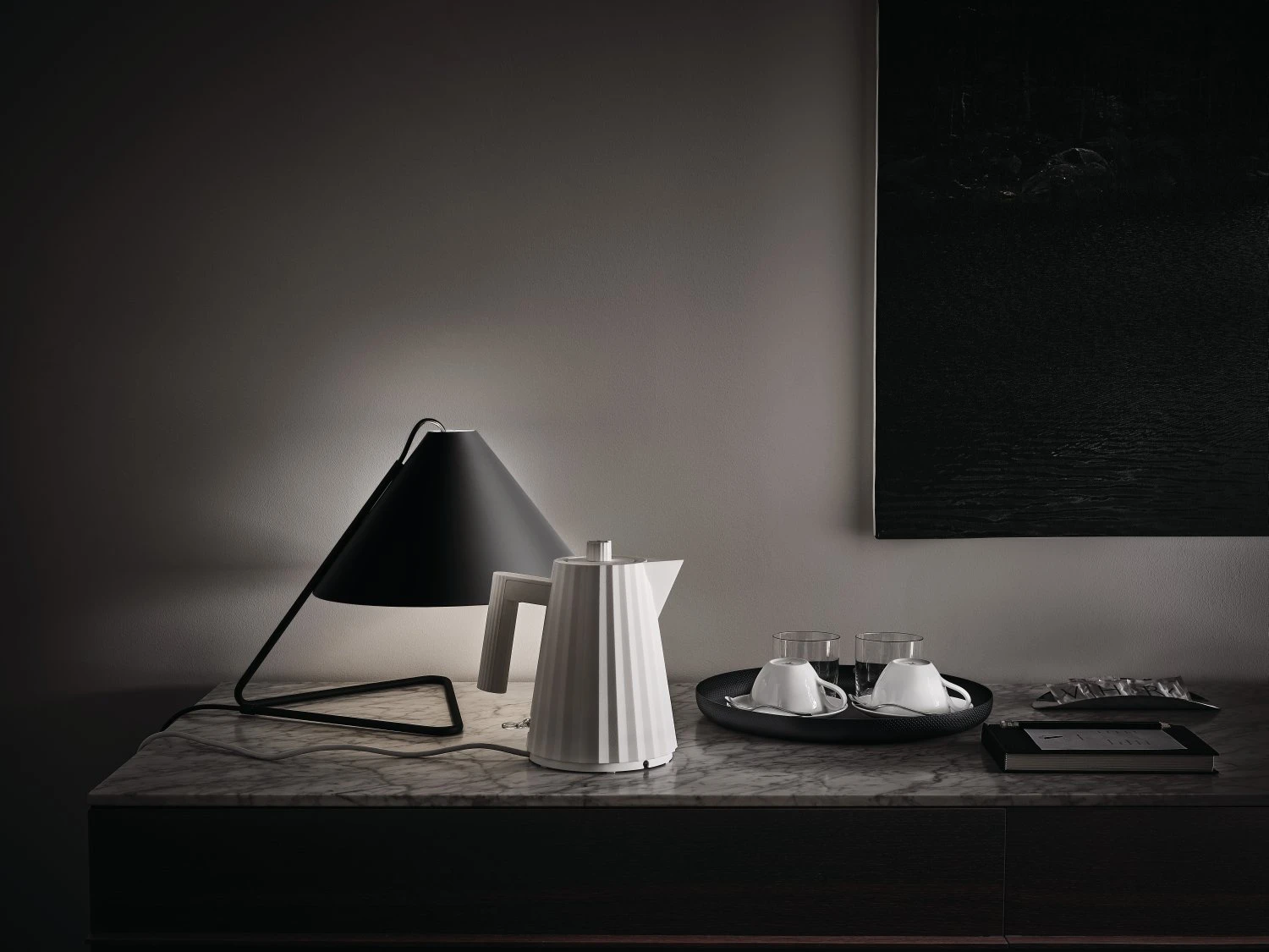 Alessi Waterkoker Plissé - droogkookbeveiliging - Wit - Michele de Lucchi - 1 liter - MDL06/1 W Alessi Waterkoker Plissé - Droogkookbeveiliging - Wit - Michele De Lucchi - 1 Liter - MDL06/1 W -Praktische Winkel Voor Keukenbenodigdheden MDL06 1 W 1