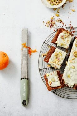 Microplane Rasp Premium Classic - Fijn - Sage Green -Praktische Winkel Voor Keukenbenodigdheden Microplane Premium Classic 46723 Zester Sage Green Matcha Brownie Orange 6