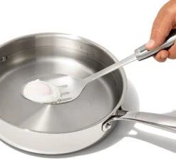 OXO Good Grips Groentelepel Met Sleuven Steel 4 OXO Good Grips Groentelepel Met Sleuven Steel -Praktische Winkel Voor Keukenbenodigdheden Oxo Groentelepel Met Sleuven Steel 3