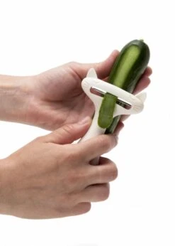 Peleg Design Dunschiller CatPeeler - Wit 5 Peleg Design Dunschiller CatPeeler - Wit -Praktische Winkel Voor Keukenbenodigdheden Peleg Design Dunschiller CatPeeler Wit 2