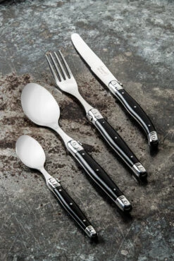 Laguiole Style De Vie Bestekset Premium Line - Zwart - 24 Delig / 6 Personen 4 Laguiole Style De Vie Bestekset Premium Line - Zwart - 24 Delig / 6 Personen -Praktische Winkel Voor Keukenbenodigdheden PrCouvZwart 1