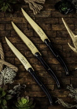 Laguiole Style De Vie Steakmessen Prestige Line Goud - 6 Stuks 4 Laguiole Style De Vie Steakmessen Prestige Line Goud - 6 Stuks -Praktische Winkel Voor Keukenbenodigdheden PresSteakGoudZw 1