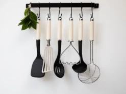 KitchenAid Soeplepel Core - Amandelwit -Praktische Winkel Voor Keukenbenodigdheden Productafbeeldingen CL 2023 03 09T144311.512