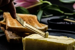 Laguiole Style De Vie Kaasmes En Botermes Goud - 6 Stuks 5 Laguiole Style De Vie Kaasmes En Botermes Goud - 6 Stuks -Praktische Winkel Voor Keukenbenodigdheden SDVCheese6Gold 3