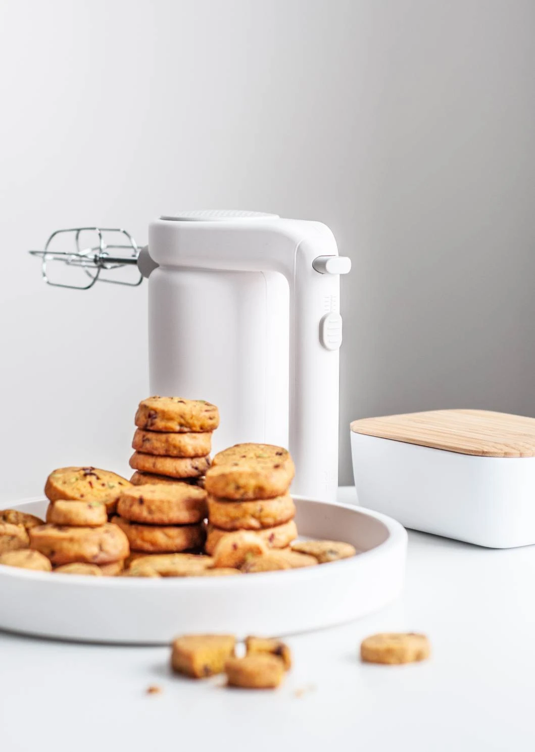 Rig-Tig Handmixer Foodie - 170 W - wit RIG TIG Rig-Tig Handmixer Foodie - 170 W - Wit -Praktische Winkel Voor Keukenbenodigdheden Saffranskakor Rig Tig bakalite.se 2