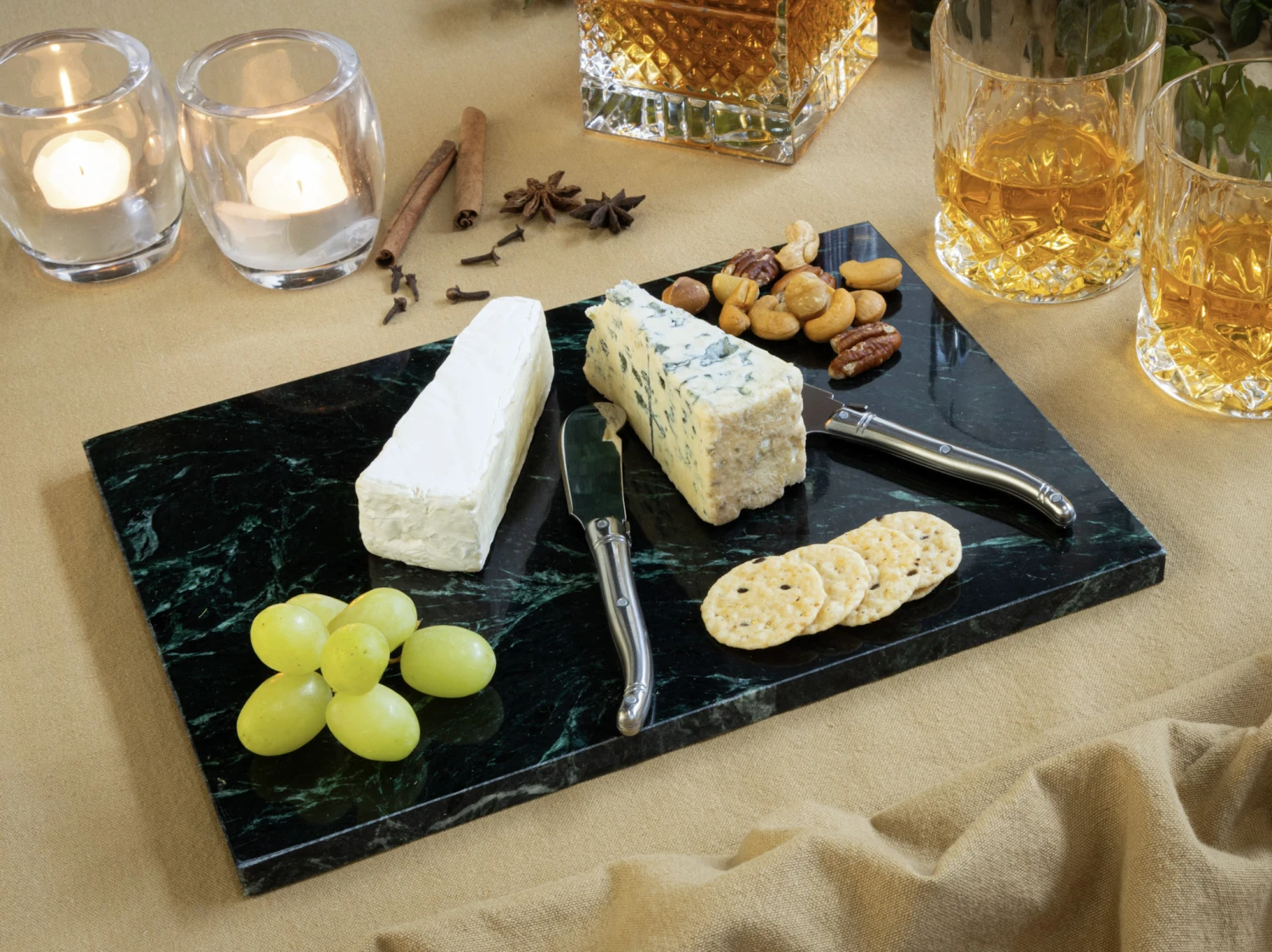 Jay Hill Snijplank / Serveerplank / Borrelplank Marmer - Groen - 29 x 21 cm Jay Hill Snijplank / Serveerplank / Borrelplank Marmer - Groen - 29 X 21 Cm -Praktische Winkel Voor Keukenbenodigdheden Serveerplank Groen 2