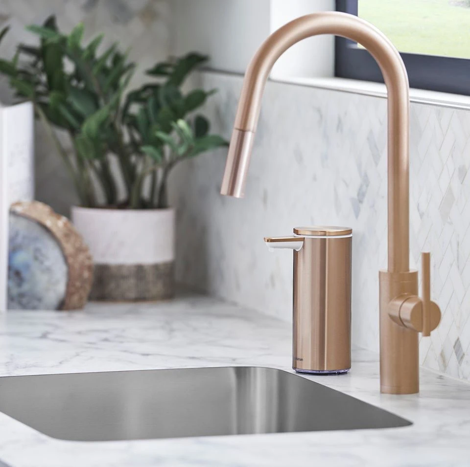 Simplehuman Zeepdispenser Sensor - Rose goud Simplehuman Zeepdispenser Sensor - Rose Goud -Praktische Winkel Voor Keukenbenodigdheden Simplehuman Sensor zeepdispenser rosegoud