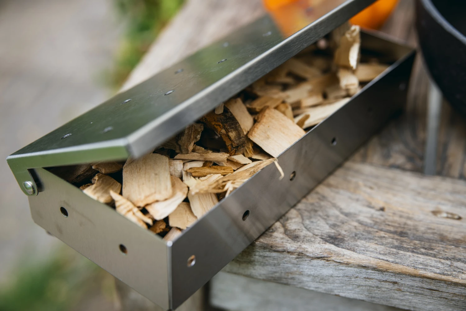 Jay Hill BBQ Smoker Box / Rookbox - RVS - 22 x 9 x 4 cm Jay Hill BBQ Smoker Box / Rookbox - RVS - 22 X 9 X 4 Cm -Praktische Winkel Voor Keukenbenodigdheden Smokebox Rookhout 1