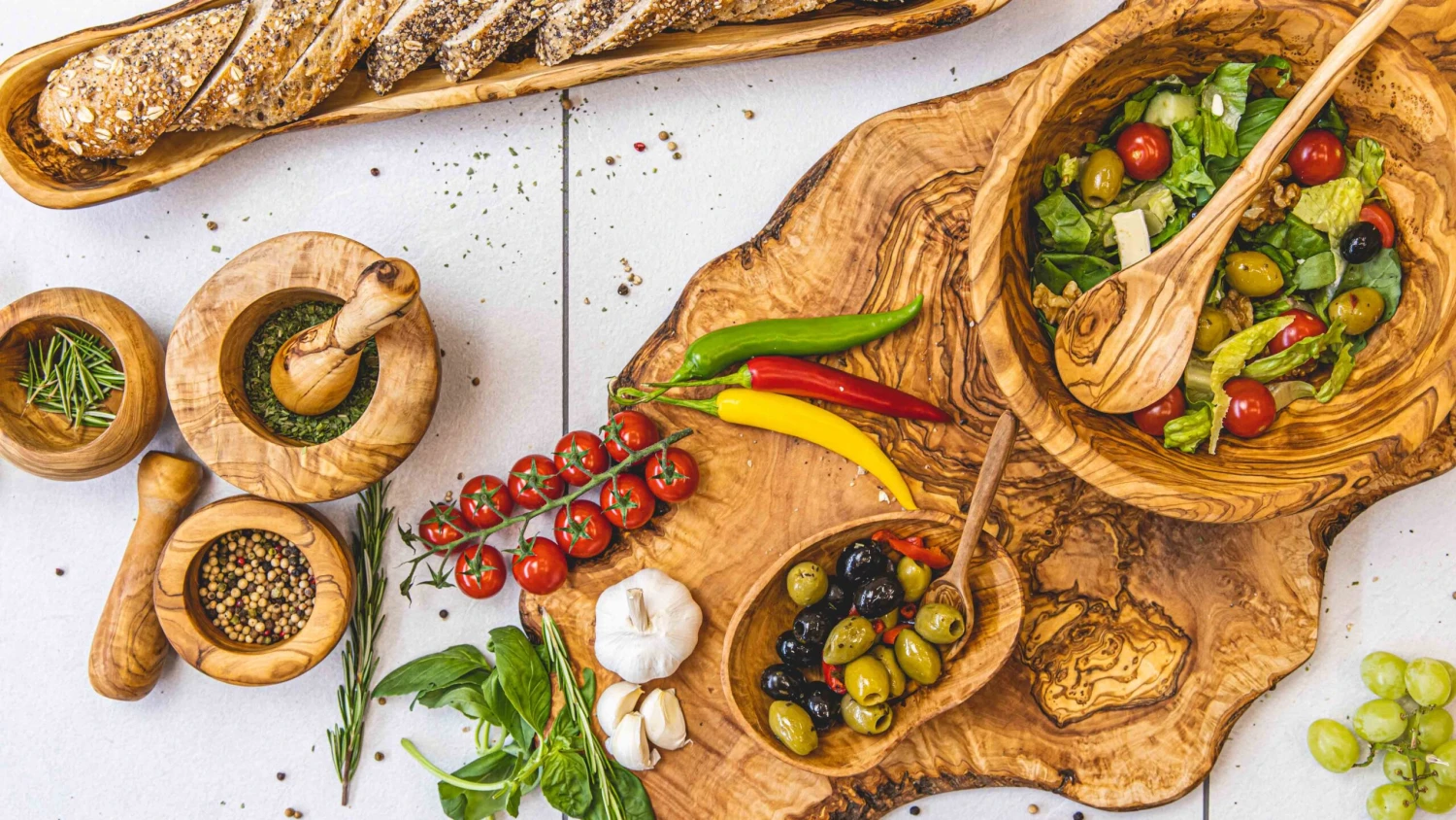 Jay Hill Serveerplank Tunea - Olijfhout - Schors XL 64 - 72 cm Jay Hill Serveerplank Tunea - Olijfhout - Schors XL 64 - 72 Cm -Praktische Winkel Voor Keukenbenodigdheden Tunea 33 scaled