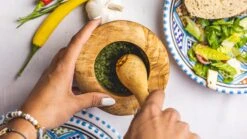 Jay Hill Vijzel Tunea - Olijfhout - ø 11 Cm -Praktische Winkel Voor Keukenbenodigdheden TuneaHand 8