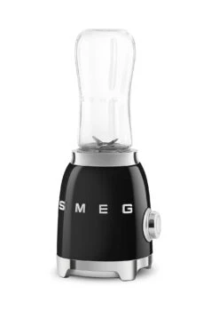 SMEG Smoothie Blender - Compact - Zwart - 600 Ml - PBF01BLEU 6 SMEG Smoothie Blender - Compact - Zwart - 600 Ml - PBF01BLEU -Praktische Winkel Voor Keukenbenodigdheden WEB PBF01BLEU 5.jpg