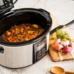 Westinghouse Slowcooker - Uitneembare Keramische Pan - RVS - 6 Liter - WKSC65 3 Westinghouse Slowcooker - Uitneembare Keramische Pan - RVS - 6 Liter - WKSC65 -Praktische Winkel Voor Keukenbenodigdheden WKSC65 Westinghouse Slow Cooker 6