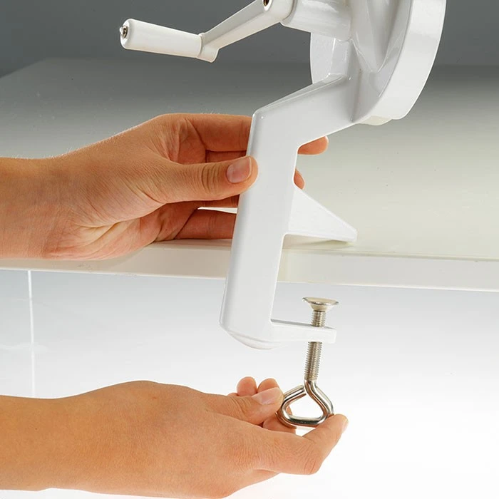 Westmark Bonensnijder / Snijbonenmolen Aluminium Westmark Bonensnijder / Snijbonenmolen Aluminium -Praktische Winkel Voor Keukenbenodigdheden Westmark Snijbonenmolen Aluminium 2