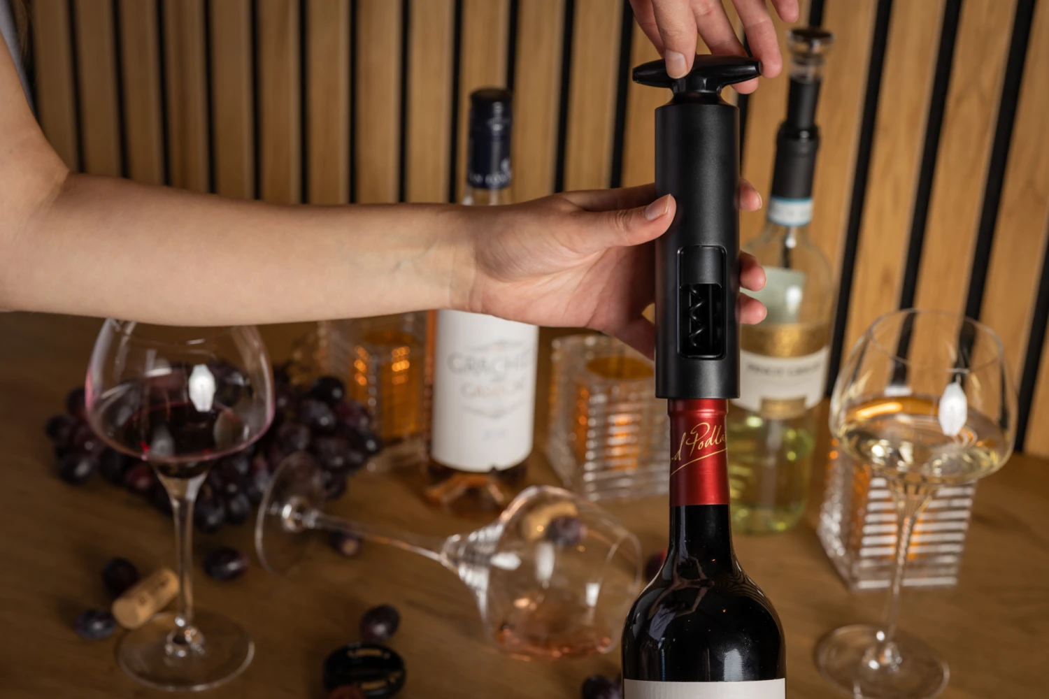 Sareva Wijnopener Set (met wijnstopper. foliesnijder & schenktuit) Sareva Wijnopener Set (met Wijnstopper. Foliesnijder & Schenktuit) -Praktische Winkel Voor Keukenbenodigdheden Wijnopener 04