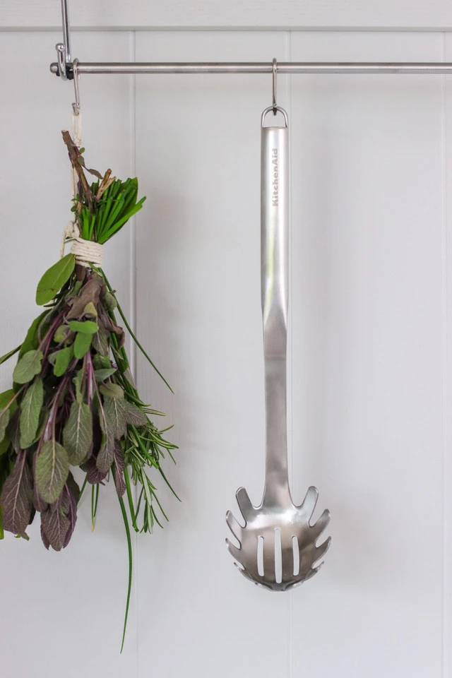 KitchenAid Spaghettilepel Premium - Zilver KitchenAid Spaghettilepel Premium - Zilver -Praktische Winkel Voor Keukenbenodigdheden bhpyp2hdpvthokoroqu8 21249