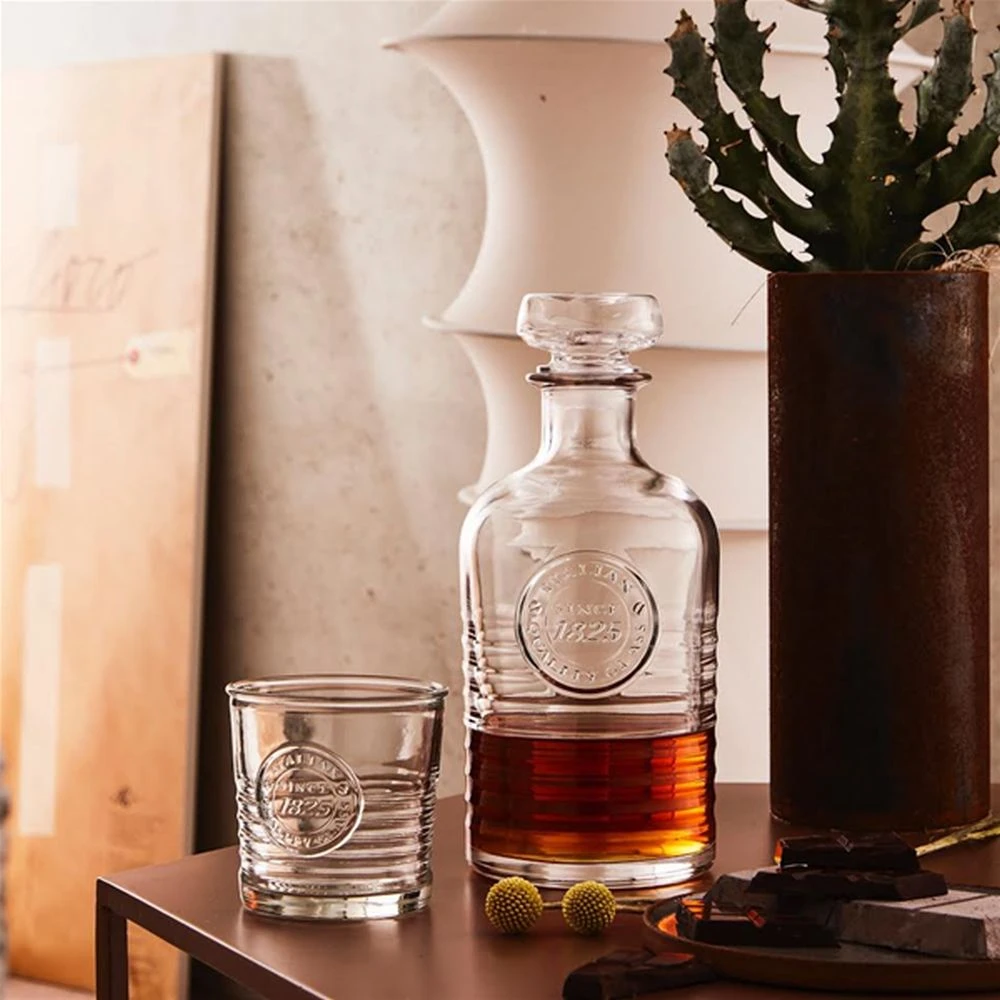 Bormioli Rocco Whiskey Karaf Officina 1825 - Transparant - 1 liter Bormioli Rocco Whiskey Karaf Officina 1825 - Transparant - 1 Liter -Praktische Winkel Voor Keukenbenodigdheden